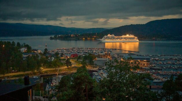 A cruise ship in Drøbaksundet, Drøbak, Norway. Photo by Vidar Nordli-Mathisen.