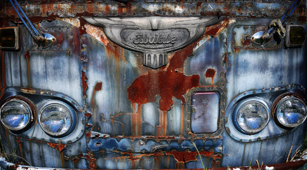 The front of a very old Flexible bus, near Kent, Ohio, USA. Photo by Dick Pratt