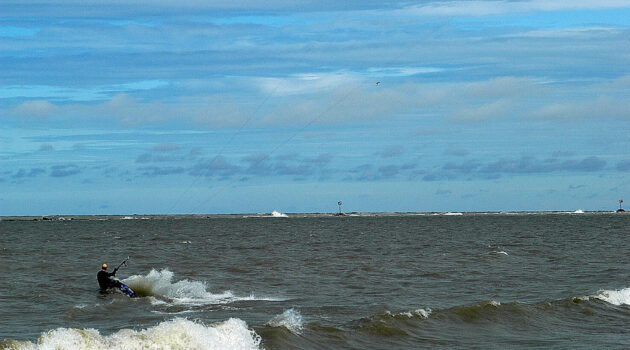 Parasailing on Lake Erie. Cleveland, Ohio, USA. Photo by Dick Pratt