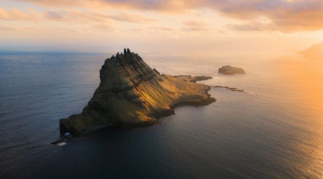 Photo by Joshua Earle