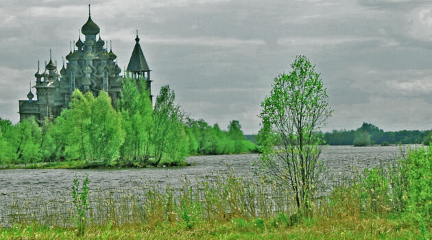 Kizhy Cathedral. Russia. Photo by Alan Hamerstrom