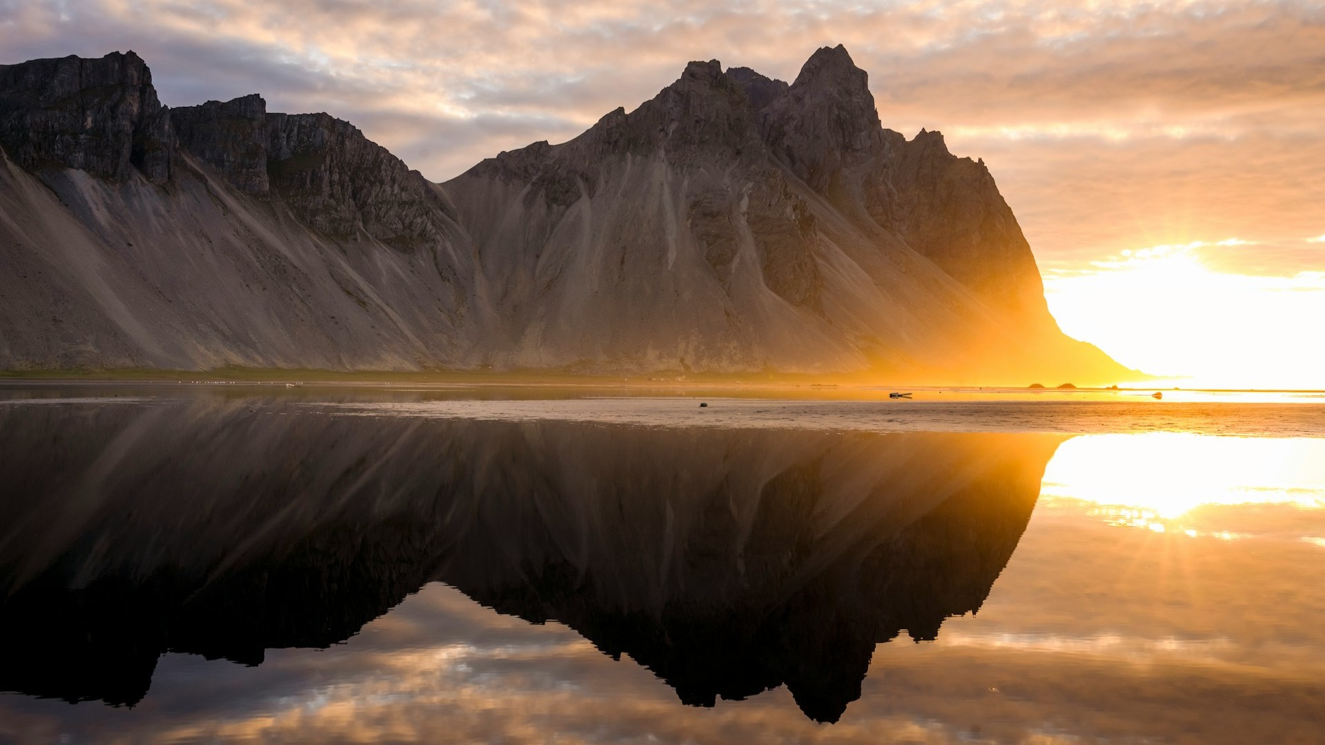 Summer sunrise at Vestrahorn Mountain in Iceland. Photo by Daniel Mirlea