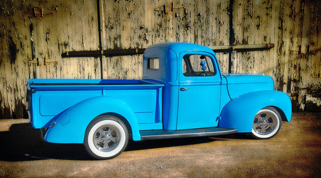 An old, good looking blue truck - somewhere close to Akron, Ohio, USA. Photo by Dick Pratt