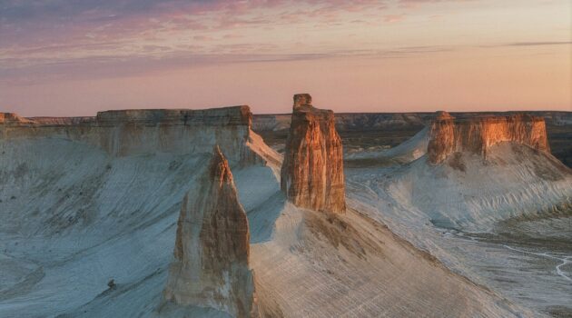 White Chalk Cliffs. Photo by sayan Nath