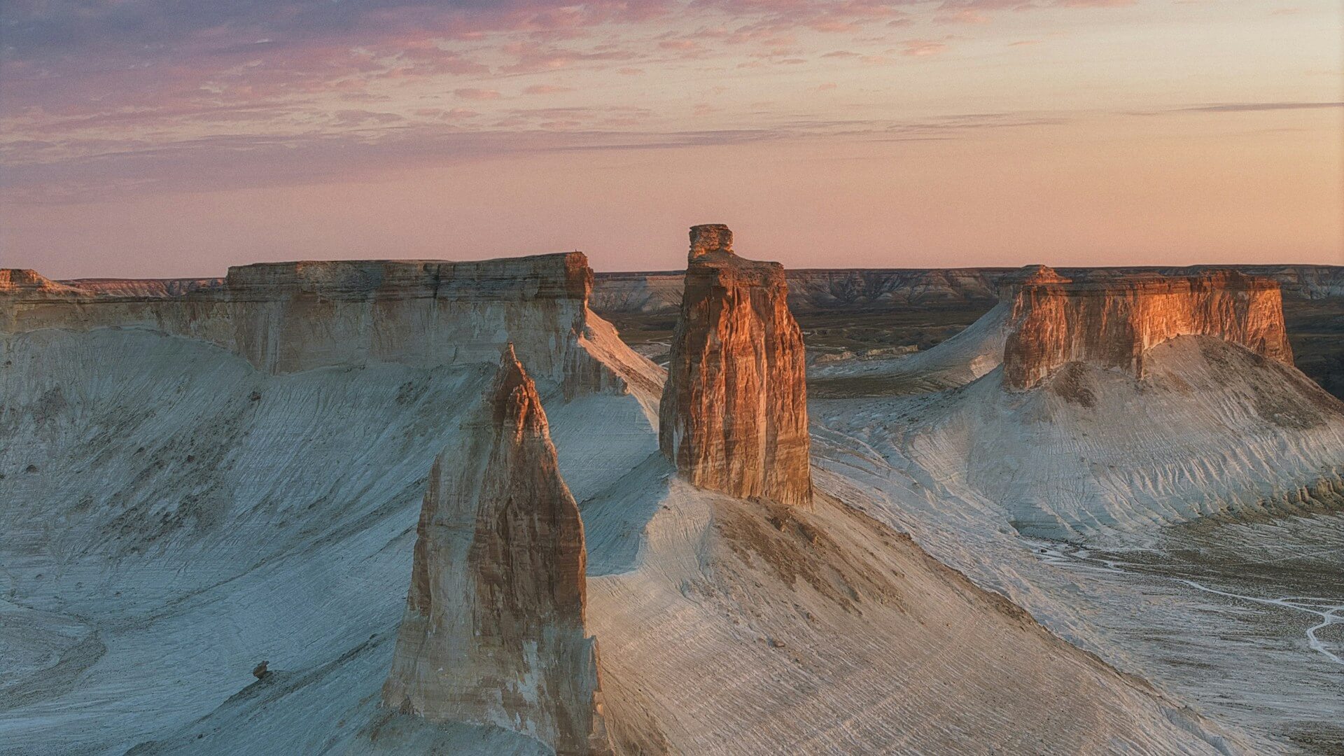 White Chalk Cliffs. Photo by sayan Nath