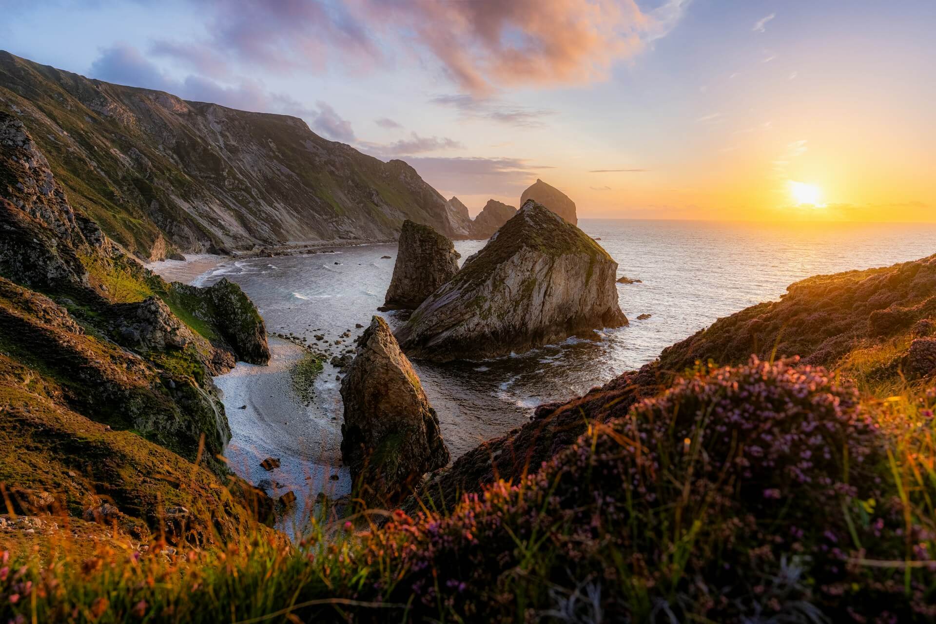 Ireland coast. Photo by Venti Views